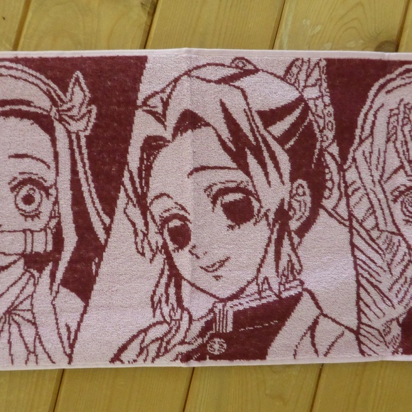 Kimetsu no Yaiba 鬼滅の刃 Damon Slayer Pink Magenta Face Towel New - Picture 3 of 6